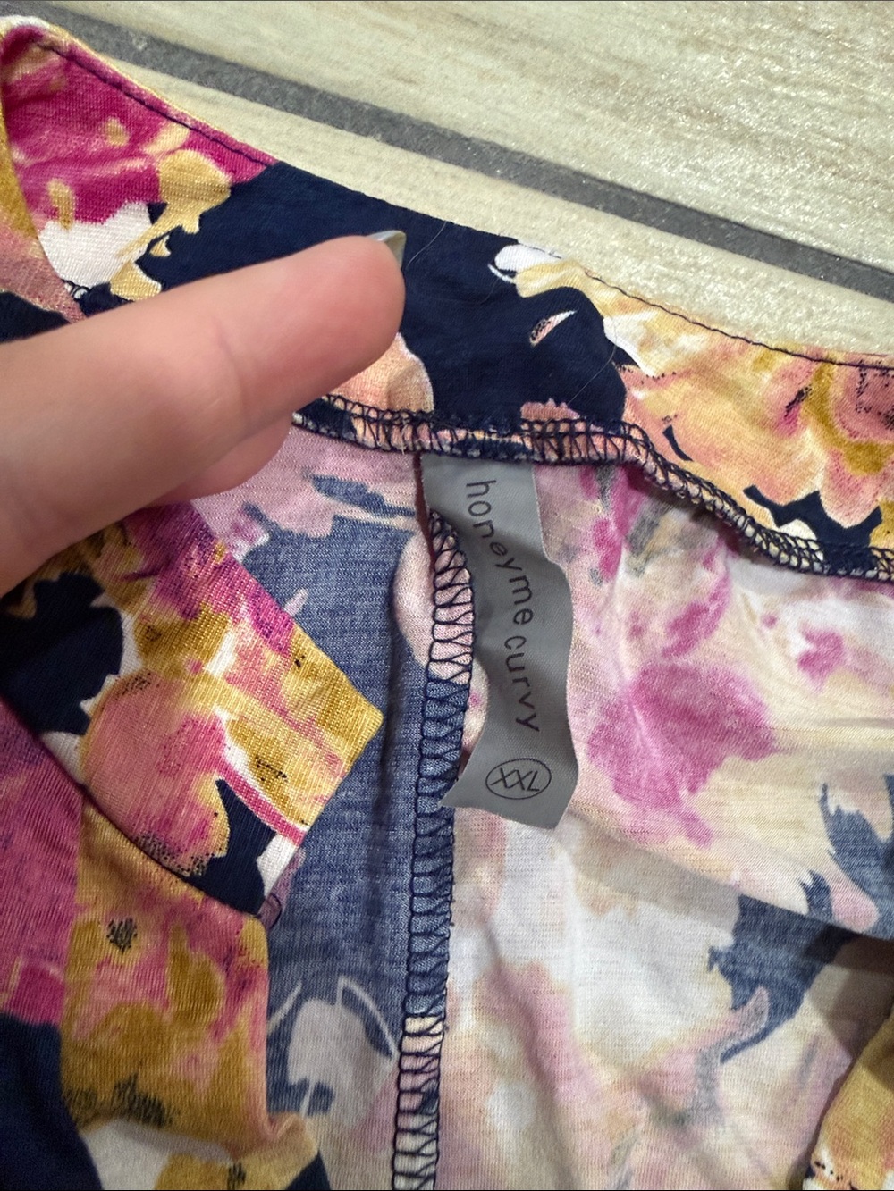 Loose blouse - Picture 2 of 2